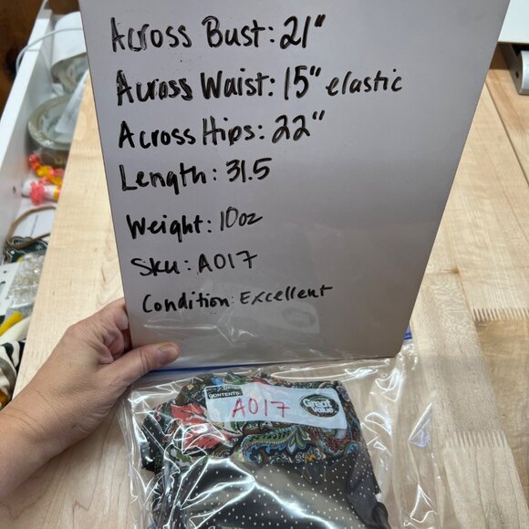 DR2 Paisley Floral Print Romper V-Neck Short Sleeve Black Multi-Color Size Large - Picture 11 of 12